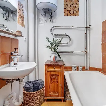 Domillion 2bdr Str Antique Vl476 Вильнюс