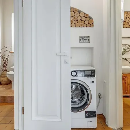 Domillion 2bdr Str Antique Vl476 *