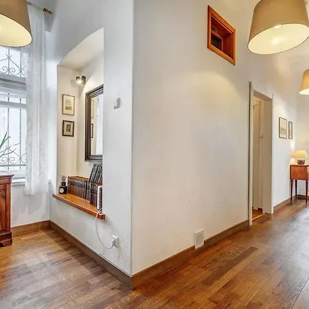 Apartment Domillion 2bdr Str Antique Vl476