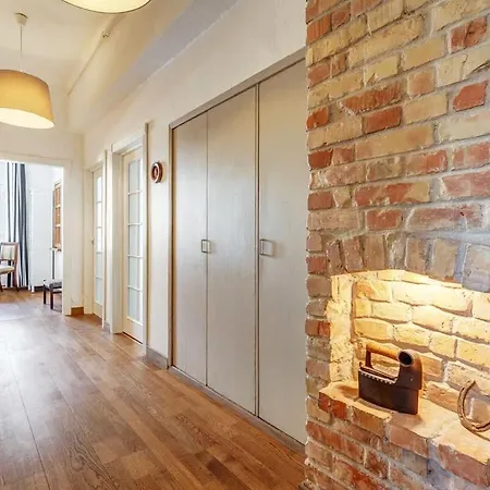 Domillion 2bdr Str Antique Vl476 * Вильнюс