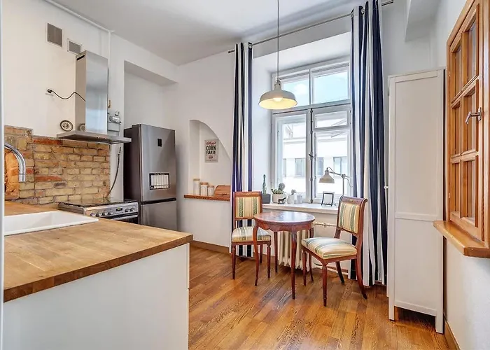 Domillion 2bdr Str Antique Vl476