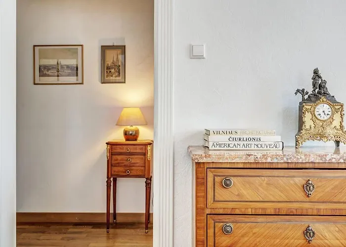 Domillion 2bdr Str Antique Vl476 * 빌뉴스