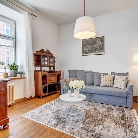 Appartamento Domillion 2bdr Str Antique Vl476