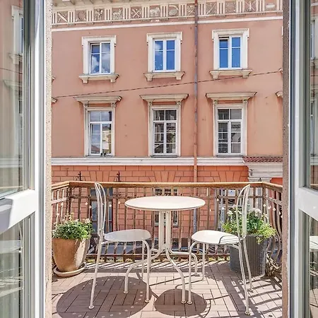 Apartman Domillion 2bdr Str Antique Vl476 *