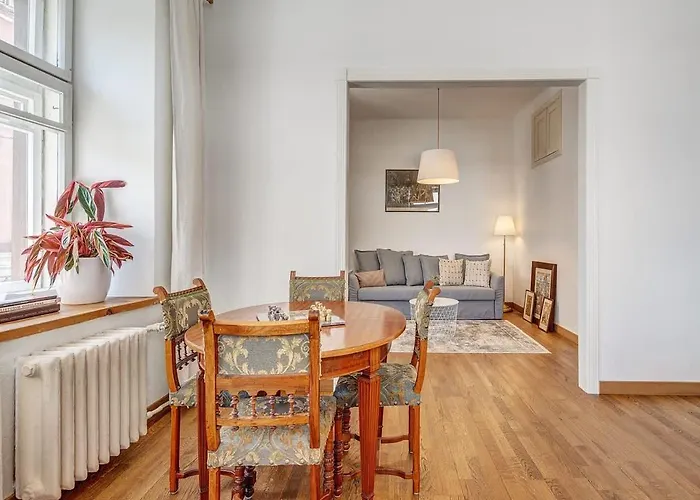 Domillion 2bdr Str Antique Vl476 Apartman *